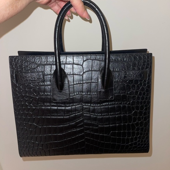 SAC DE JOUR LARGE IN CROCODILE EMBOSSED LEATHER - Picture 9 of 9